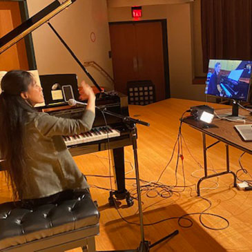 Frost Keyboard Faculty Conducted Virtual Masterclass Using Remote Lesson