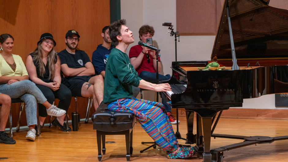 Jacob Collier demonstrated his musical ideas during his master class