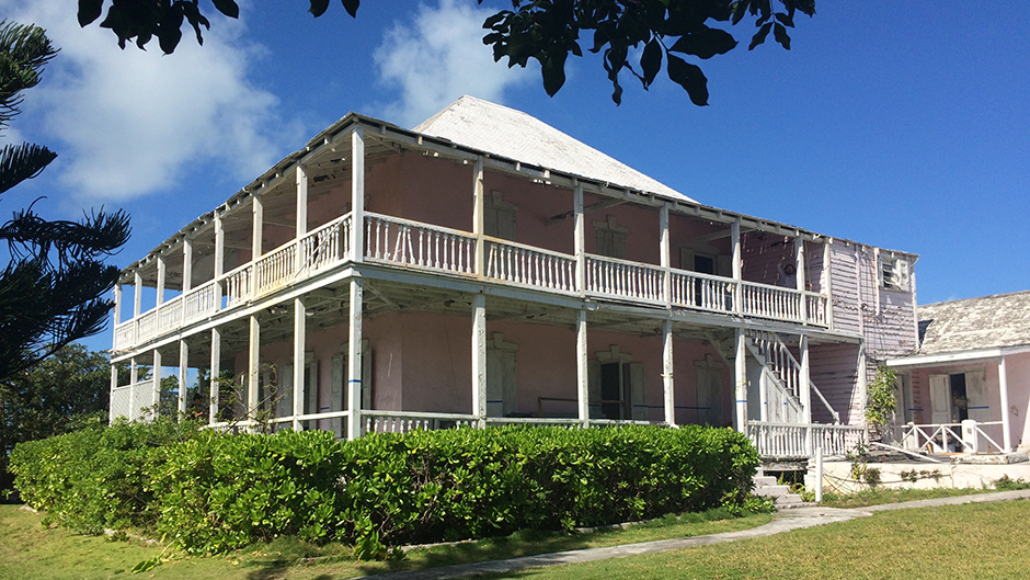 U-SoA Faculty Supports Bahamian Economy through Preservation