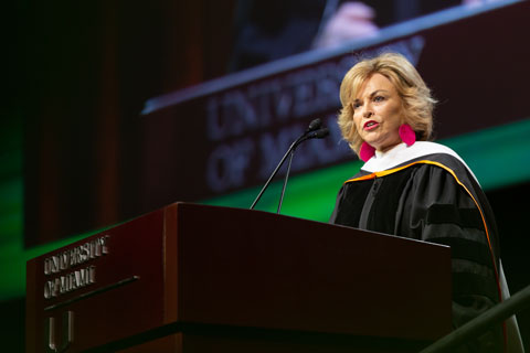 Pat Mitchell delivers Commencement address