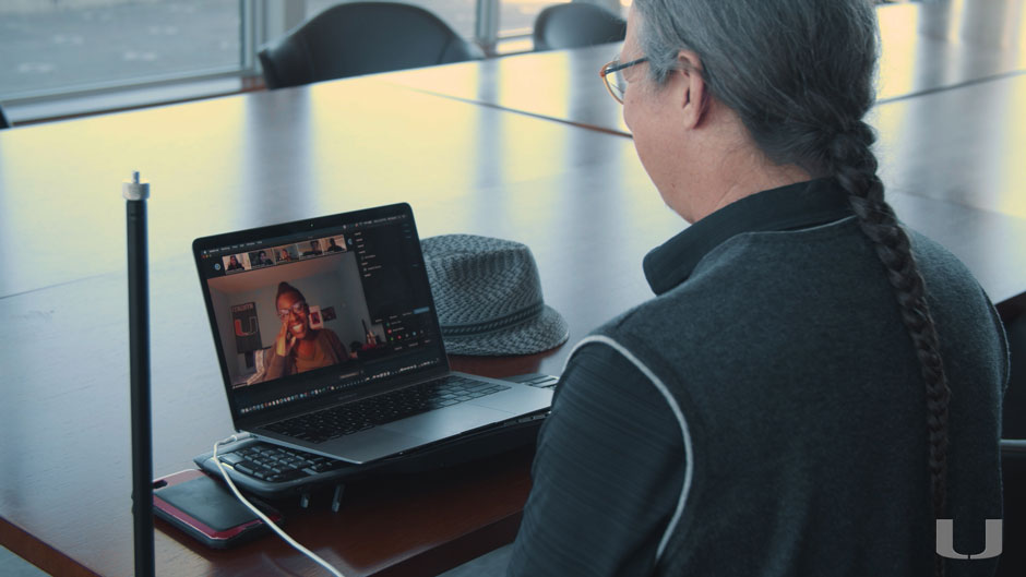 Richard Myers, a senior lecturer of biochemistry and molecular biology in the University of Miami Miller School of Medicine, interfaces with a student during the first week of remote learning.