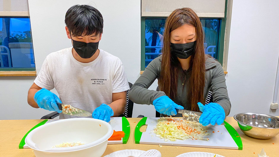 The Filipino Student Association hosted “History Through Food: Chinese Filipino Cuisine” in partnership with the Wellness Center Learning Kitchen.