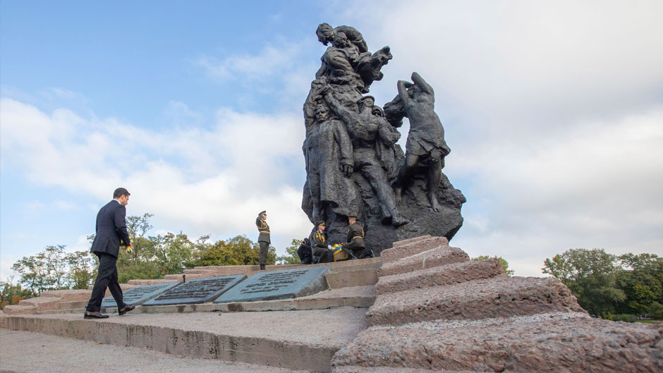 Ukrainian President Volodymyr Zelenskyy attends a ceremony at the monument to Jewish victims of Nazi massacres in Ukraine's capital Kyiv, Wednesday, Sept. 29, 2021. The ceremony commemorated the 80th anniversary of the Nazi massacre of Jews at the Babi Yar ravine, where at least 33,770 Jews were killed over a 48-hour period on Sept. 29, 1941. (Ukrainian Presidential Press Office via AP)