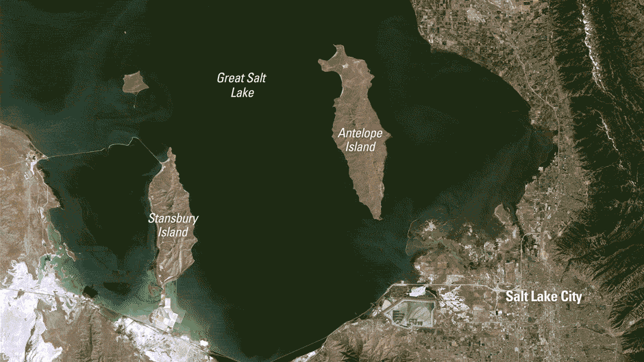 Water levels at Great Salt Lake shown in 1986 and 2022.