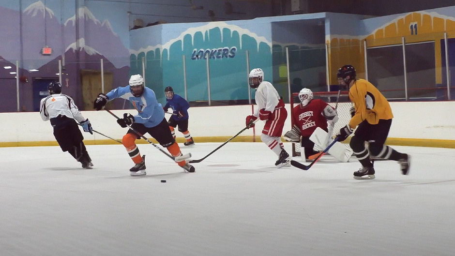 Students connect via University of Miami Club Ice Hockey