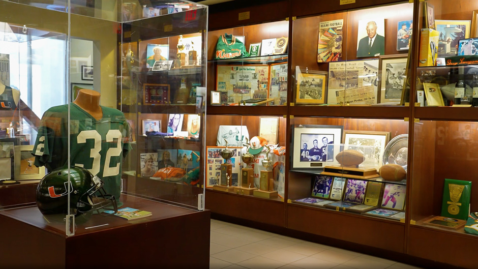 College Sports Photos, Hall of Fame Sports Memorabilia