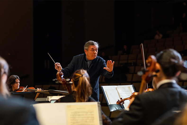 Frost Symphony Orchestra led by conductor Gerard Schwarz