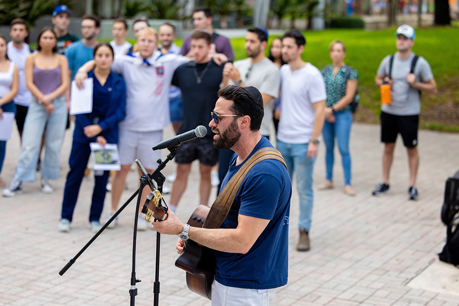 Guitarist plays at Rally for Israel