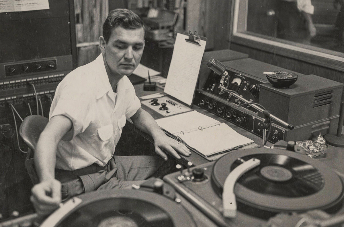 Student broadcasts college radio signal