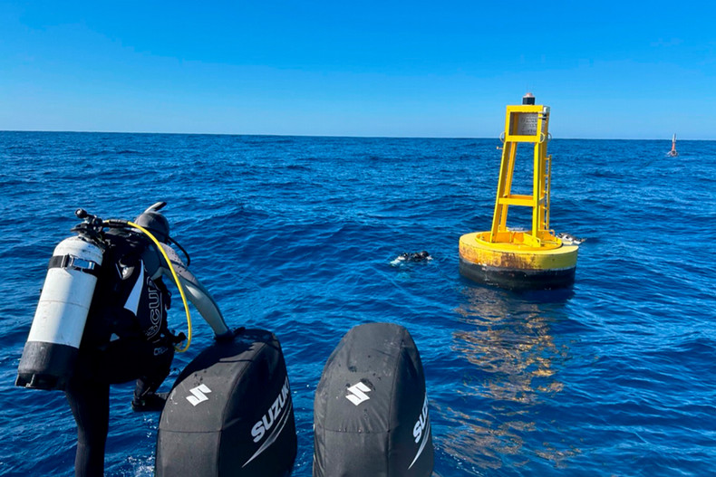 Divers preparing to check on MarONet