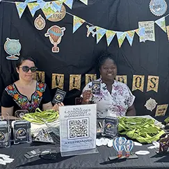 Yohana Beatriz Martínez and Regina Abu 