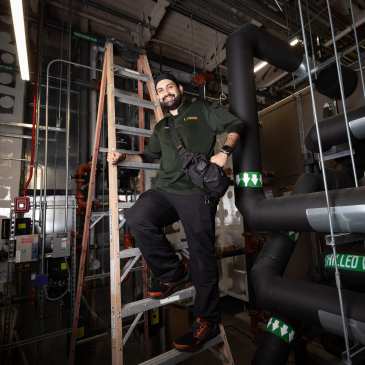 University mechanic worked the early shift to complete his degree 