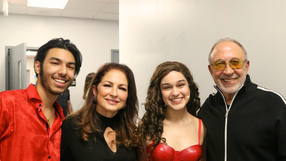 Nicole Acosta backstage with her 'On Your Feet' co-star Anthony Gomez and pop icons Gloria and Emilio Estefan at Miami Arts Studio