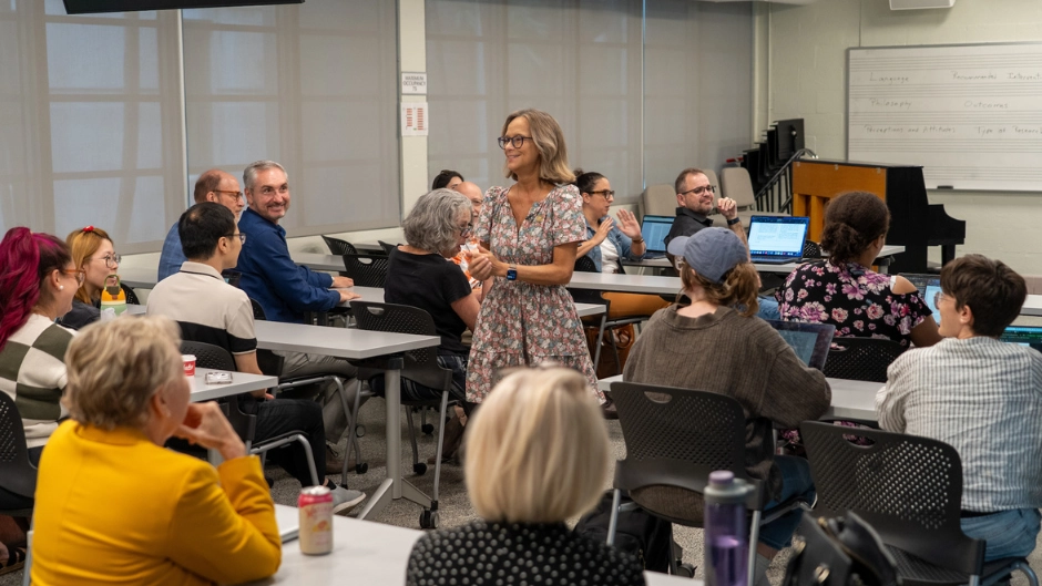 Alice Hammel leading a Frost School graduate student forum. Photo by Izzi Guzman/Frost School of Music.