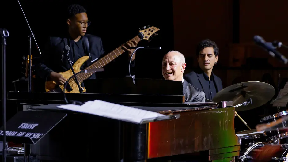 Dean Shelly Berg performs with MusicReach students at Winter Wonderful.