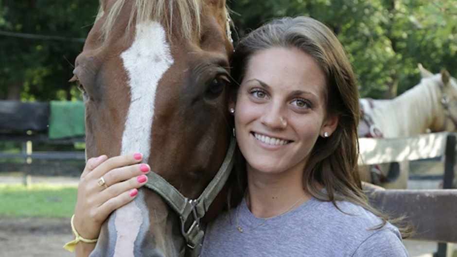 Picture of Meredith Shea with horse