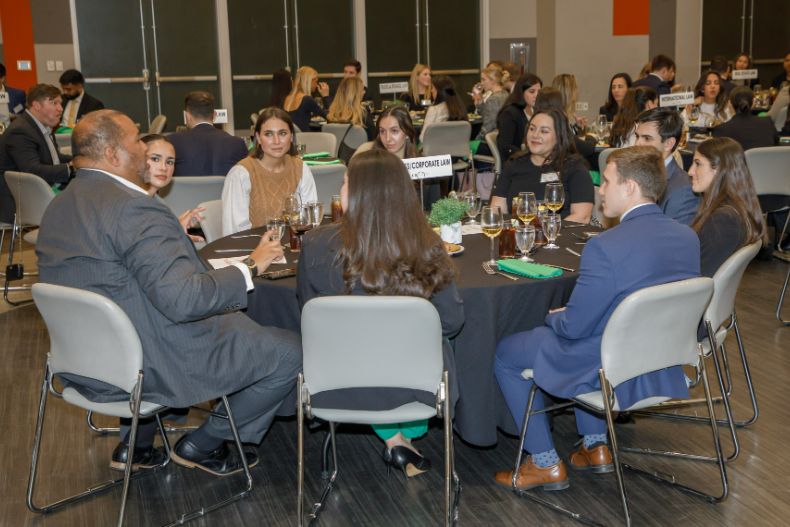 Miami Law Students Network with Alumni from Various Legal Fields