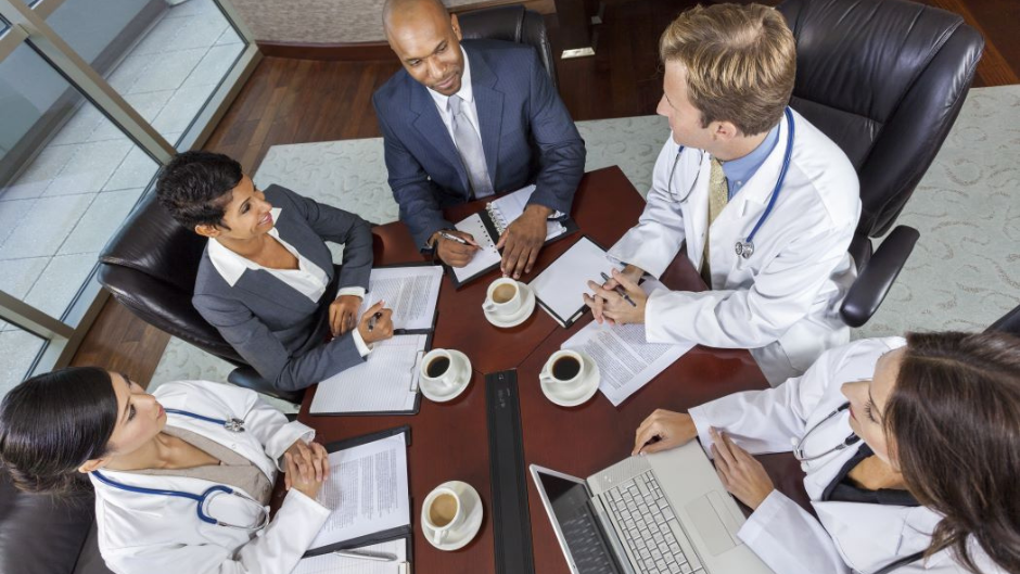 Six Ways Healthcare Administrators Benefit from an M.L.S. Program
