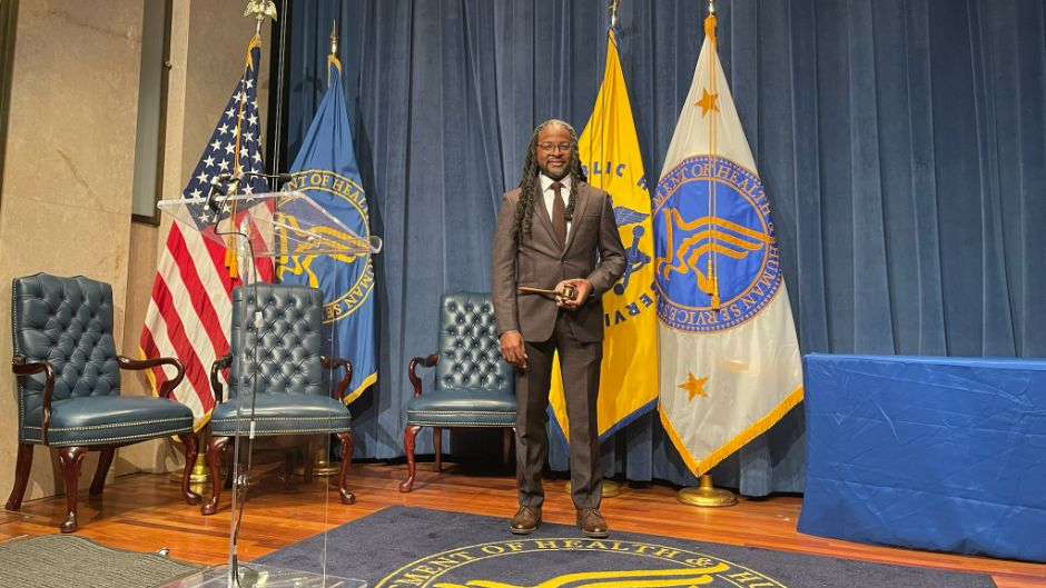 Alumnus Invested as Administrative Law Judge at the U.S. Department of Health and Human Services