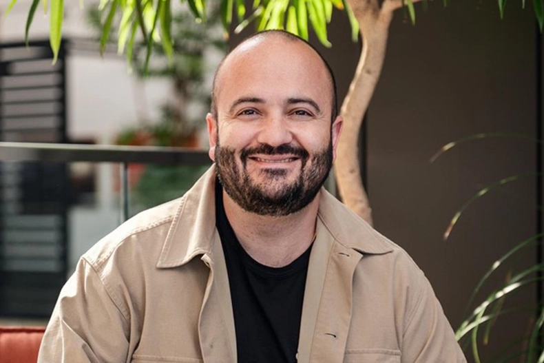 Carlos Nuñez, J.D. ‘13: From family roots to in-house counsel at Airbnb 