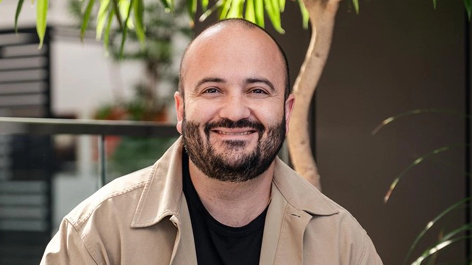 Carlos Nuñez, J.D. ‘13: From family roots to in-house counsel at Airbnb 