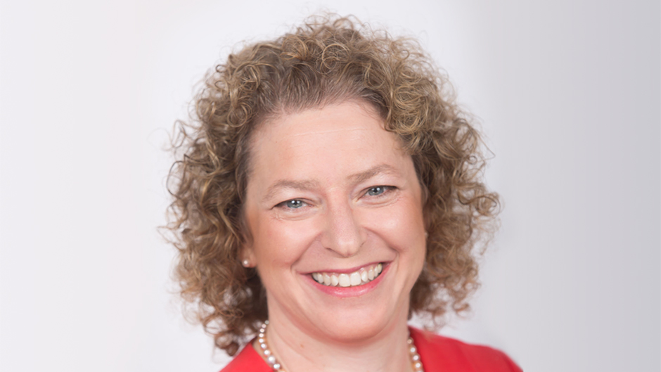 Janet Stearns to lead the Burton Book Review