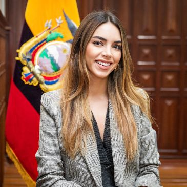 Alumna’s journey from the School of Law to the heart of Ecuadorian governance