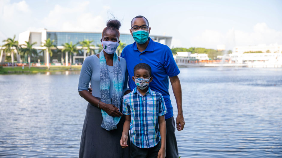 Residential faculty members build community amid pandemic