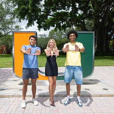 Alix Earle Scholarship welcomes two new recipients 