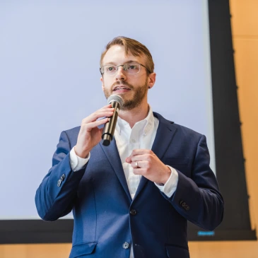 Instructor brings theory to life in online doctoral program 